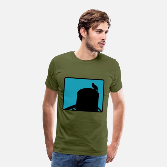 Flaco the Owl watchesfrom the Water Tower