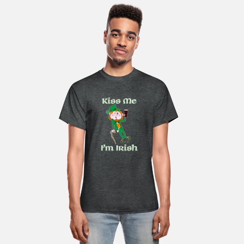 Kiss Me! I'm Irish! Quote With A Cute Leprechaun